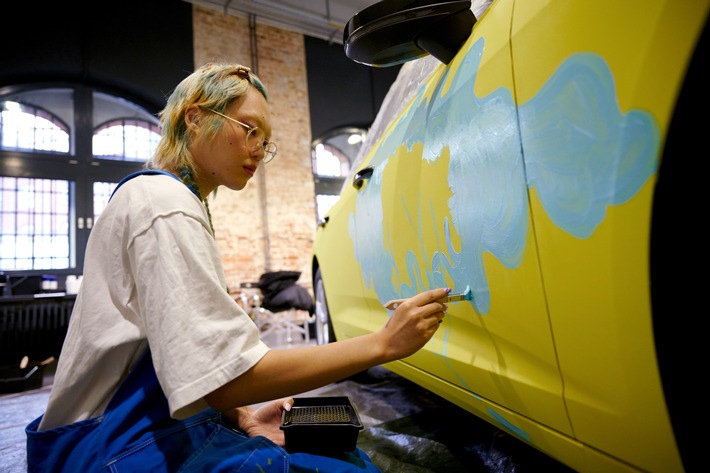 Uber: Leinwand auf vier Rädern - Künstler gestalten Fahrzeuge für Berlinale