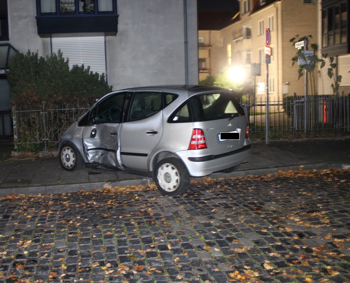 POL-BI: Verbotenes Kraftfahrzeugrennen führt zu Unfall - Audi-Fahrer gelingt die Flucht