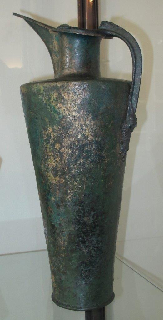 2000 Jahre alte keltische Bronze-Schnabelkanne (Kulturgut) in Bad D&uuml;rkheim sichergestellt