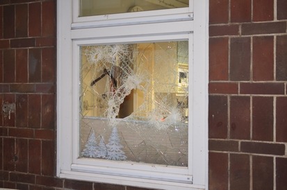 BPOL-FL: Bundespolizisten wecken eingeschlafenen Einbrecher - Diebesgut in Socke versteckt