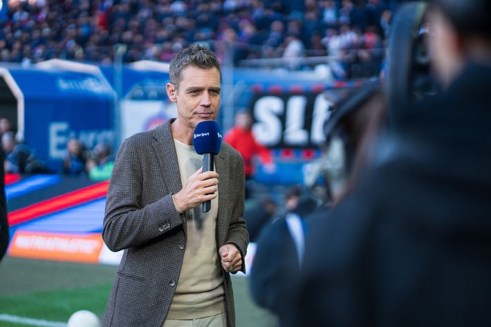 Saisonstart in der Brack Super League: blue Sport bringt den Schweizer Fussball noch näher zu den Fans