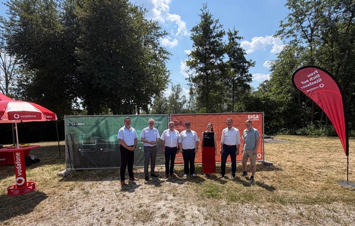 Highspeed-Glasfaser für vier Kommunen im schwäbischen Landkreis Günzburg: Vodafone und Meridiam Glasfaser beschließen Ausbau  für bis 8.200 Haushalte