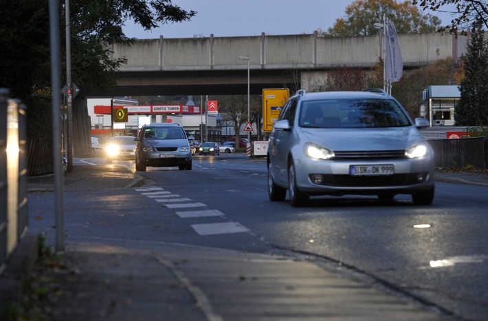 Gut zu wissen: Tipps für den Alltag / Keine Chance zu bremsen / Bei Dämmerung Licht einschalten, sonst droht bei Unfall Mithaftung (mit Bild)