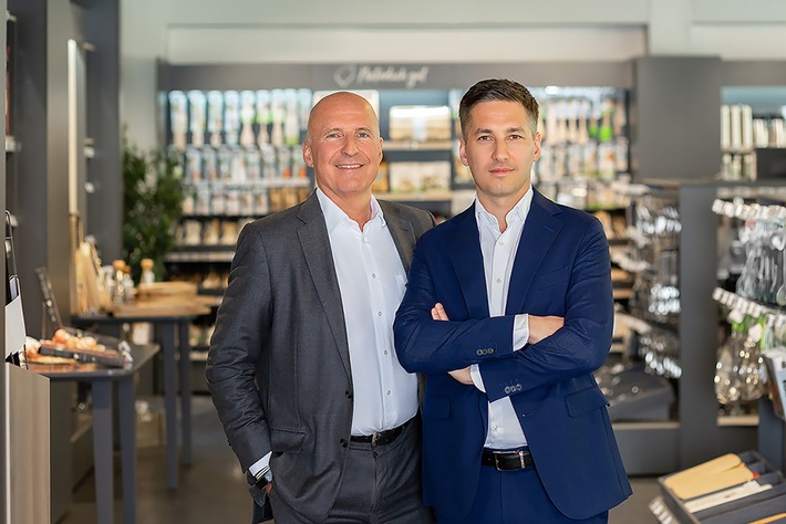 BU_ Alexander Fackelmann, Präsident Fackelmann Brands und Martin Strack, CEO.jpg