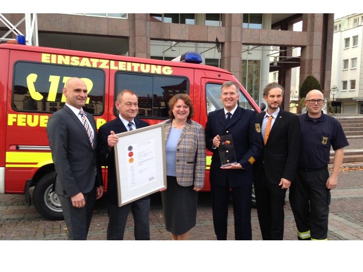 FW-DO: Institut für Feuerwehr- und Rettungstechnologie /
Feuerwehr Dortmund erhält Auszeichnung bei Innovationswettbewerb