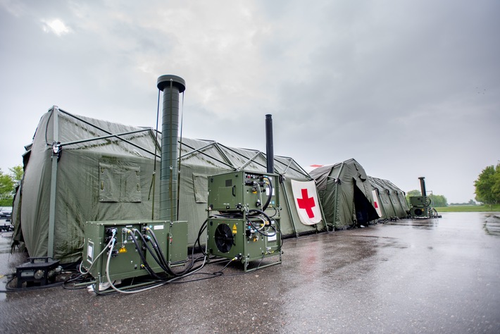 Material aus Sondervermögen kommt an / Alle acht Luftlanderettungszentren an die Sanität übergeben