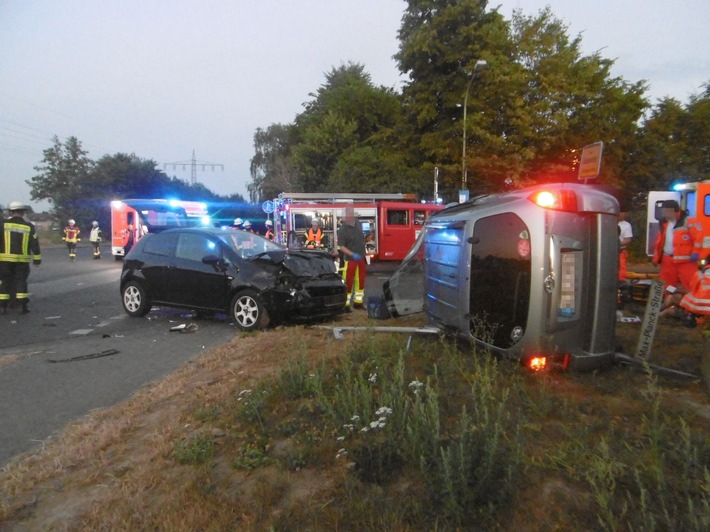 POL-AC: Drei Verletzte nach schwerem Verkehrsunfall