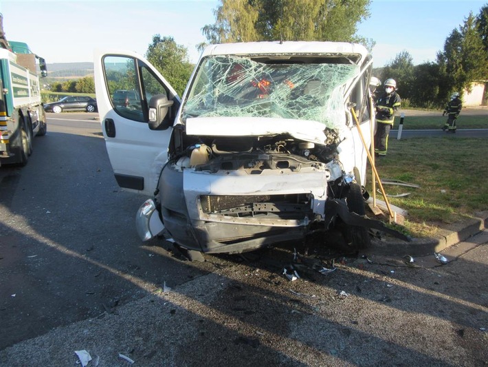 POL-PDTR: Verkehrsunfall mit schwerverletzter Person