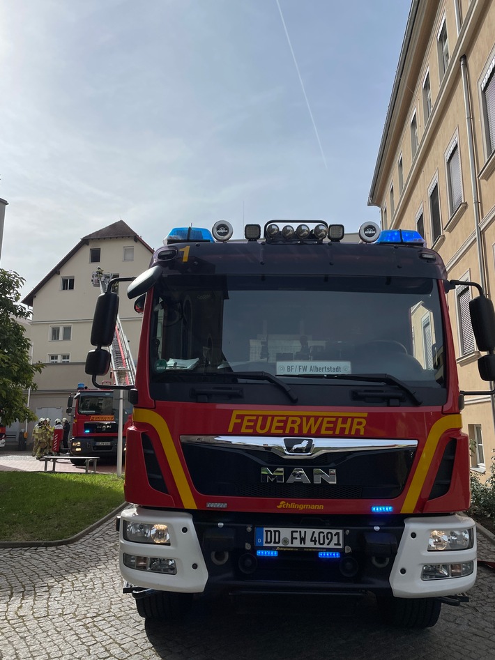 FW Dresden: Informationen zum Einsatzgeschehen der Feuerwehr
