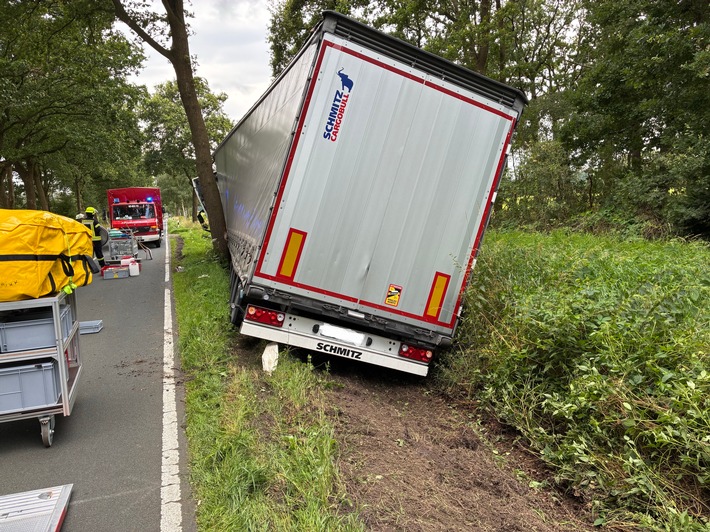 POL-CUX: Vollsperrung L128 nach Verkehrsunfall