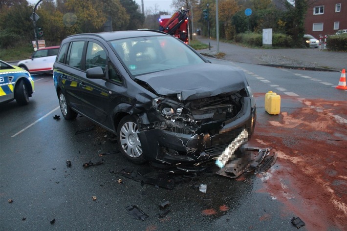 POL-COE: Lüdinghausen, Olfener Straße/ Autos kollidieren