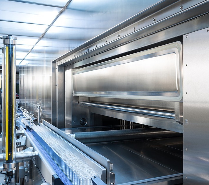 GEA: ALUS® automatic loading and unloading systems for freeze dryers