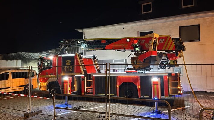 FW-MH: Schlussmeldung zum Großbrand an der Kölner Straße