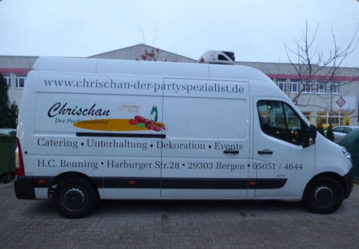 POL-CE: Bergen - Autodiebe stehlen Partyservice-Transporter