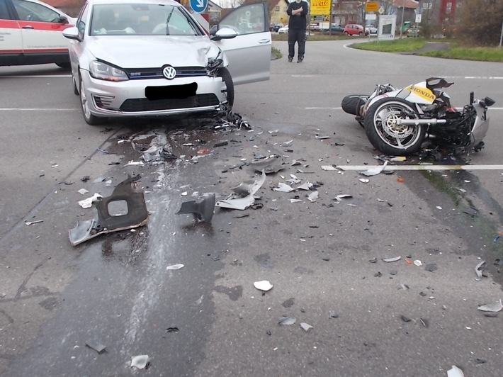 POL-PDLU: Verkehrsunfall mit verletztem Motorradfahrer