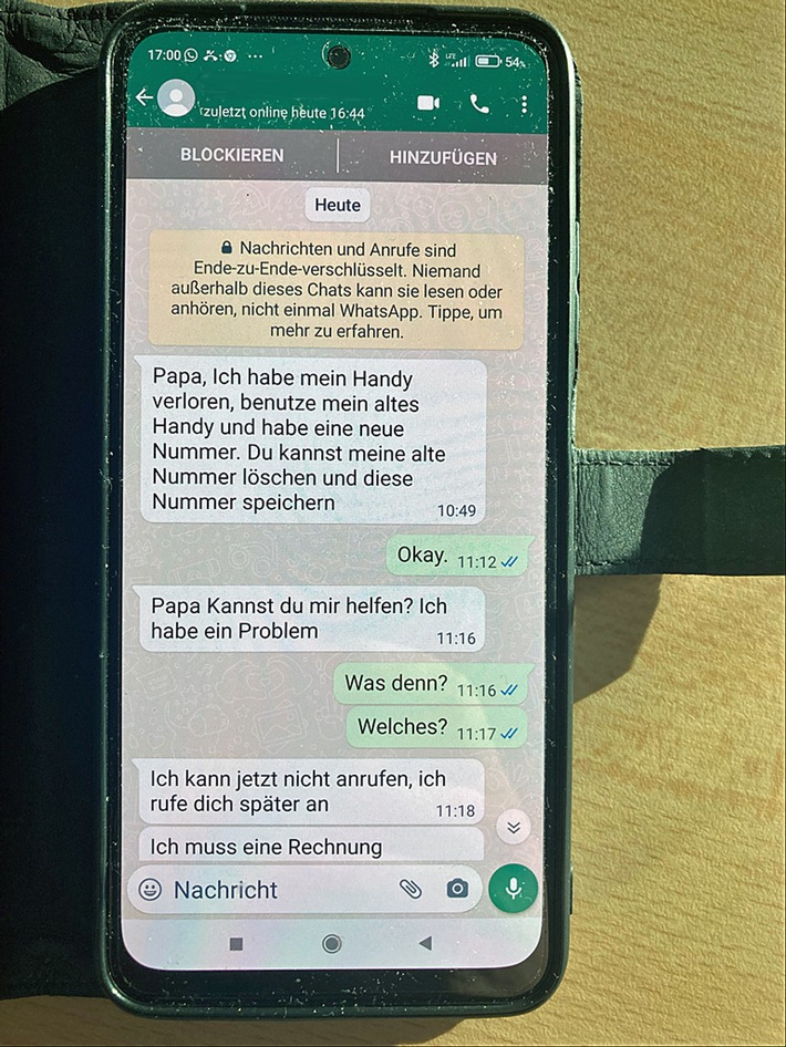 POL-ME: Senior durch falsche WhatsApp-Nachricht um Bargeld betrogen - Ratingen - 2203030