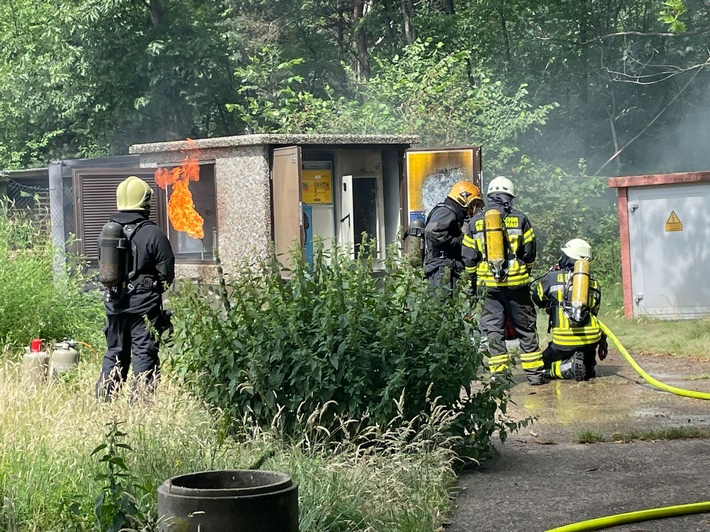 FW-KLE: Freiwillige Feuerwehr Bedburg-Hau trainiert Gefahren an elektrischen Anlagen