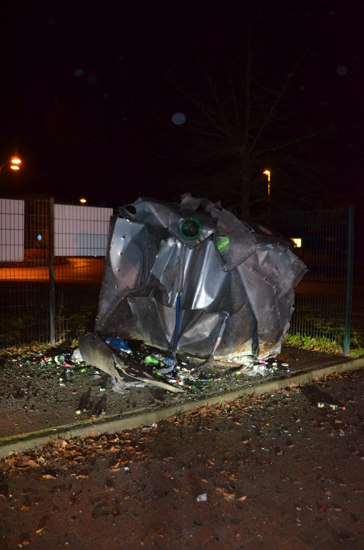 POL-HRO: Altglascontainer in Parchim gesprengt