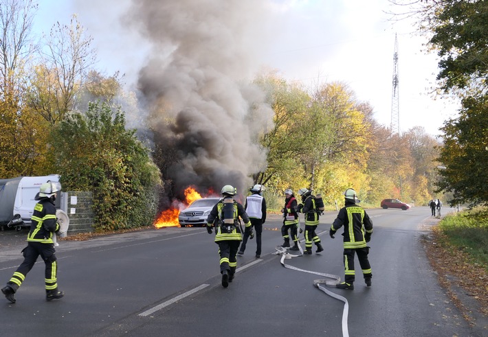 FW-DO: Fahrzeugbrand in Kemminghausen