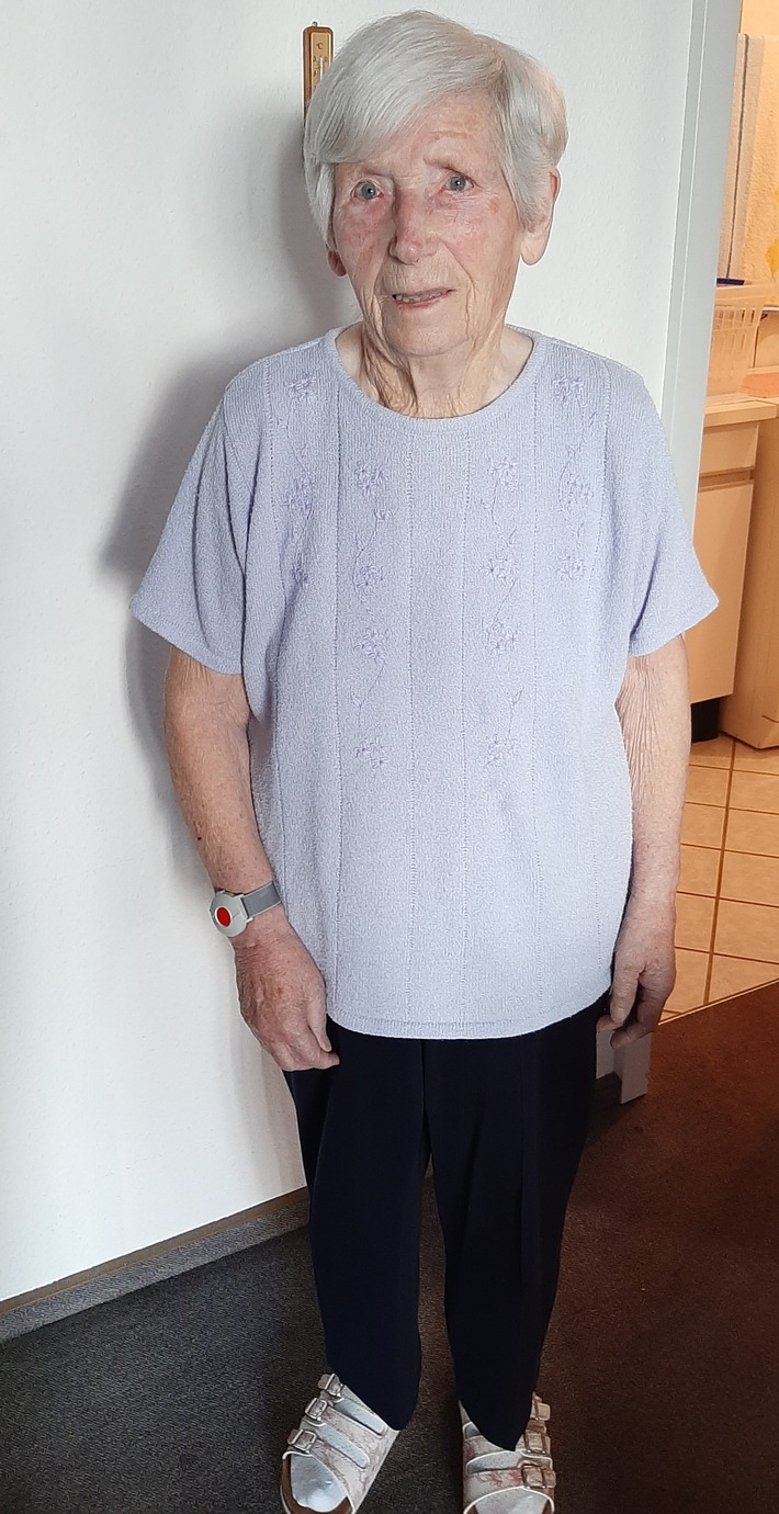 POL-W: W Vermisstensuche nach der 88-jährigen Erna A. - Polizei bittet die Öffentlichkeit um Mithilfe