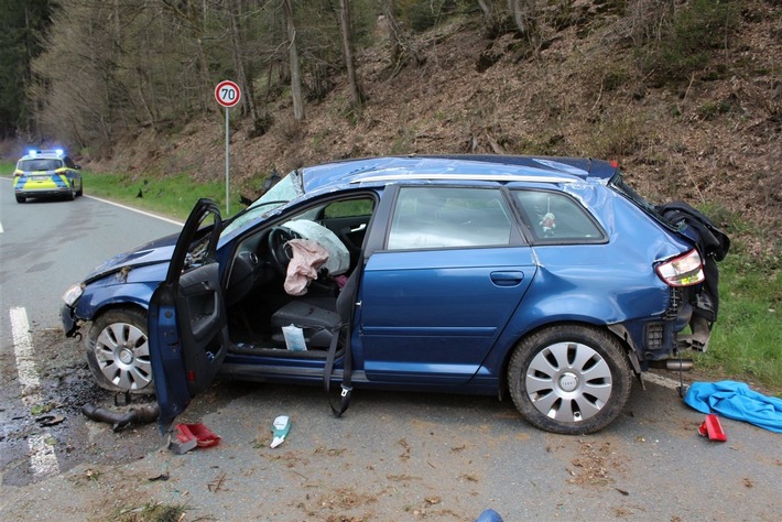 POL-OE: 57-Jährige bei Alleinunfall verletzt