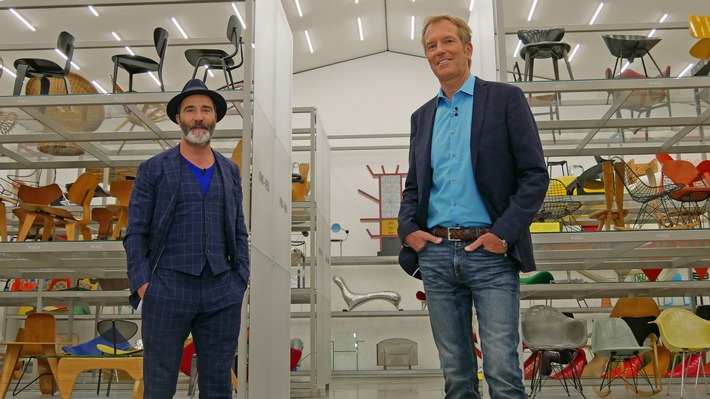 Museums-Check&quot; mit Schauspieler Henry Meyer in 3sat / Markus Brock und Henry Meyer inspizieren das Vitra Design Museum