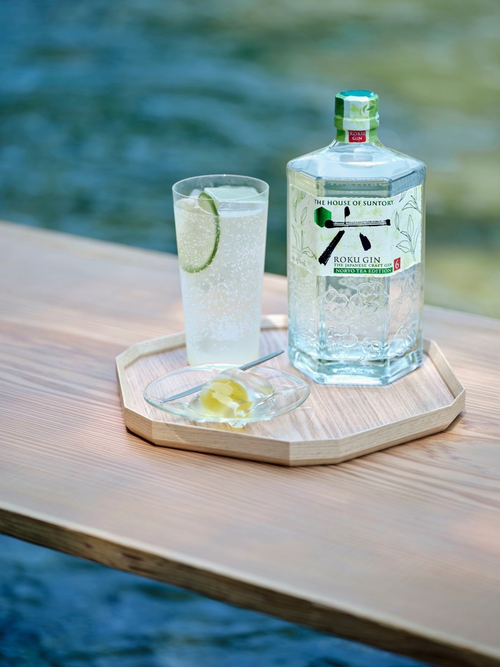 Roku Japanese Gin präsentiert limitierte Noryo Tea Edition / Inspiriert von japanischer Tradition und den unverwechselbaren Pflanzenextrakten von Sencha- und Gyokuro-Grüntee