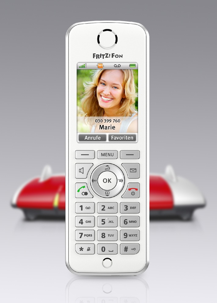 Neues FRITZ!Fon C4 - ein Alleskönner für Telefonie und Heimnetz