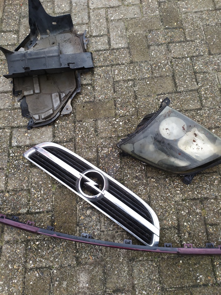 POL-WHV: Illegale Entsorgung von Autoteilen- Hinweise an die Polizei in Bockhorn (mit Bildern)