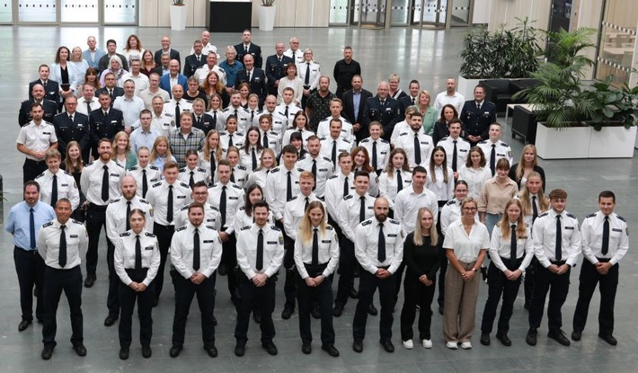 POL-OF: Knapp 100 Neuzugänge im Polizeipräsidium Südosthessen begrüßt