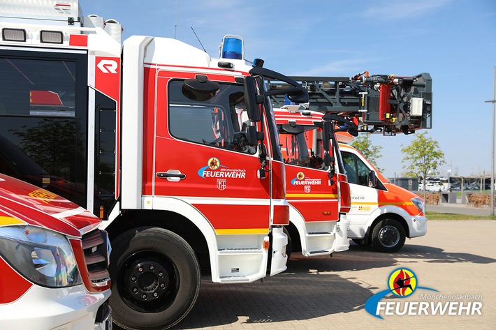 FW-MG: Brand im Backofen löst Feuerwehreinsatz aus.