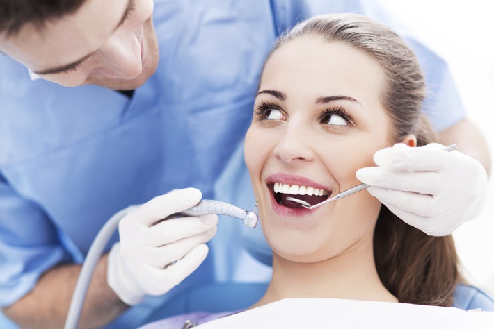 Schwangerschaft: Professionelle Zahnreinigung beugt gefährlichen Entzündungen vor