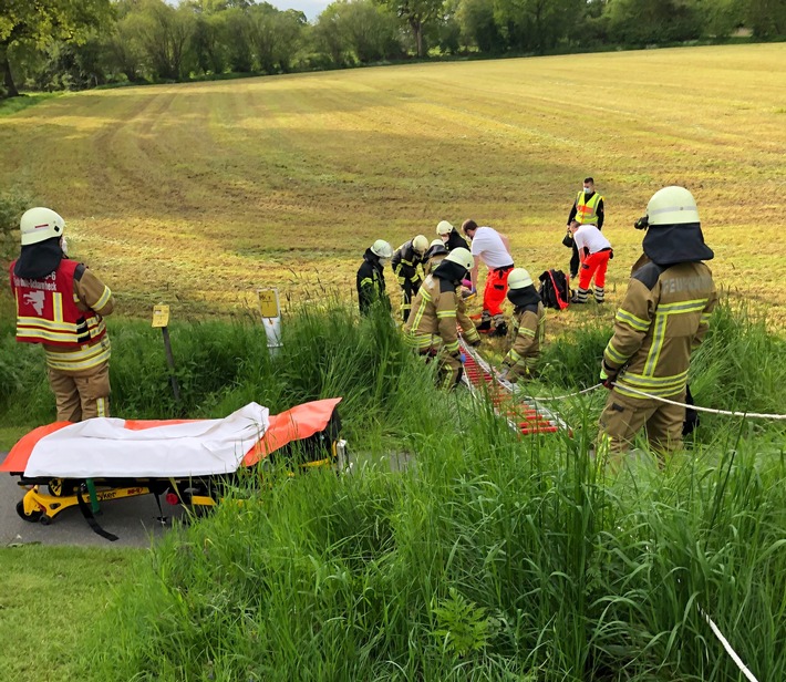 FW Osterholz-Scharm.: Einsatz für schwer gestürzte Person