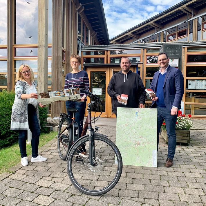 Schmallenberger Sauerland Tourismus stellt neue Radkarte vor