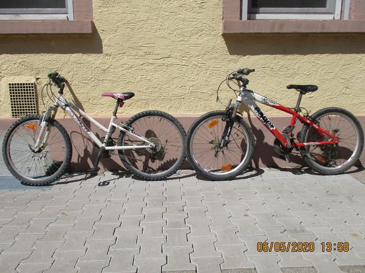 POL-MA: Eberbach/Rhein-Neckar-Kreis: Jugendliche werfen Fahrräder in den Neckar - Fahrräder geborgen - Besitzer gesucht