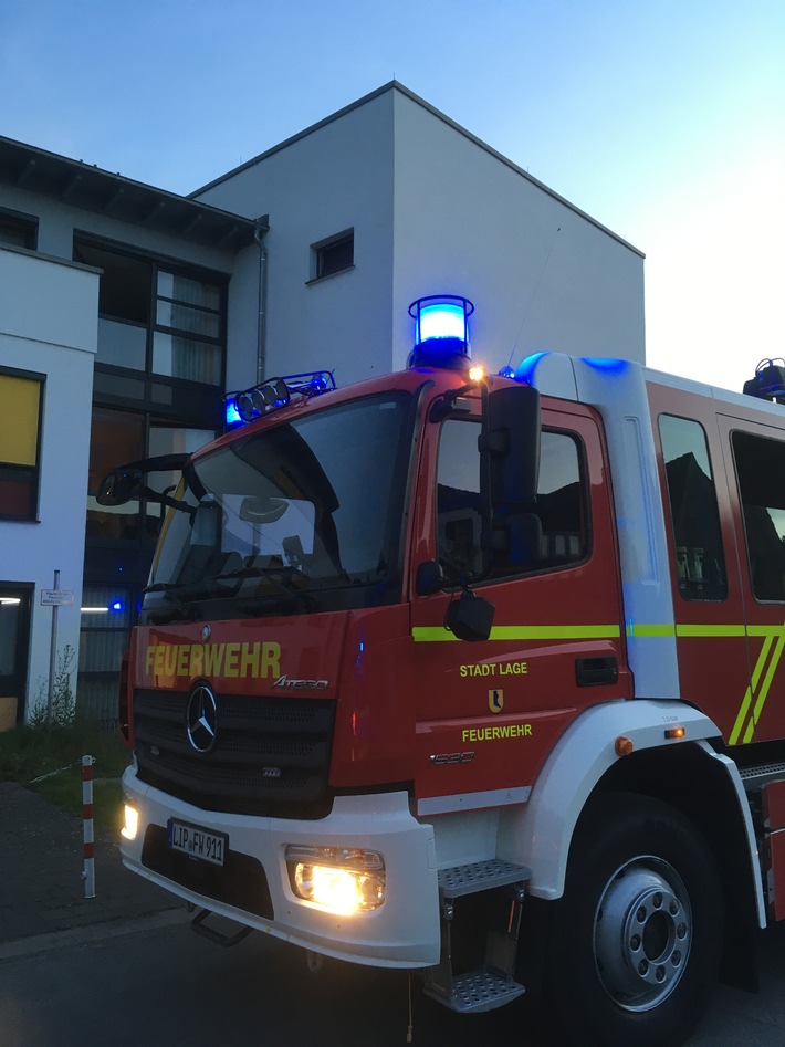 FW Lage: BMA3 / Auslösung Brandmeldeanlage Seniorenzentrum - 21.06.2020 - 03:21 Uhr