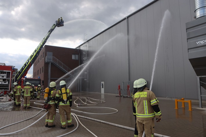 Feuerwehr Goch: Großübung der Feuerwehr Goch: Mehrere Einsatzszenarien für alle Löscheinheiten