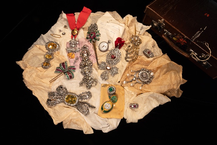 Familie von Habsburg begrüßt Ausstellung des Florentiner-Diamanten und weiterer privater Schmuckstücke in Québec