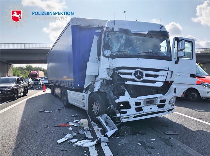 POL-BS: Auffahrunfall im Autobahnkreuz sorgt für Verkehrsbehinderungen