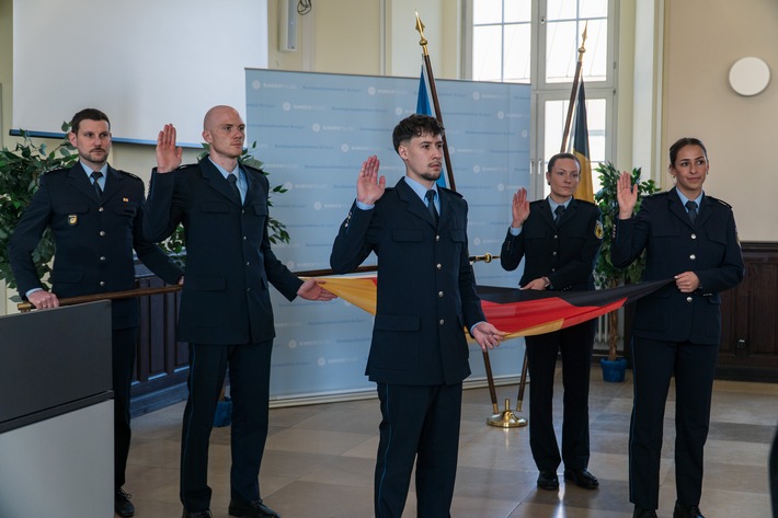 BPOLD S: 55 neue Bundespolizistinnen und Bundespolizisten für Baden-Württemberg