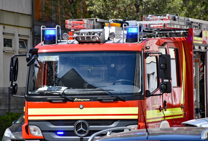 FW-DO: Feuer im Keller eines Mehrfamilienhauses in Dortmund Scharnhorst