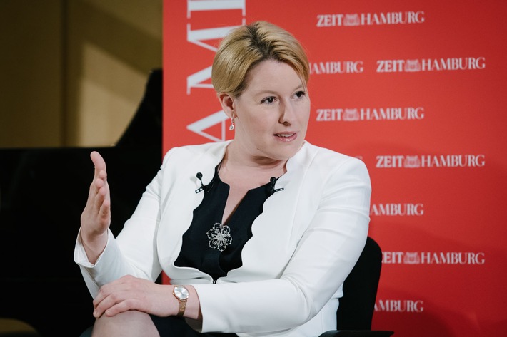 SPD-Ministerin Giffey stellt sich gegen "Ego-Trip" der CSU und toleriert Burkinis im Schwimmunterricht