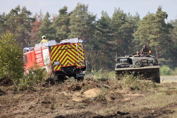 Bundeswehr auf FIREmobil in Brandenburg