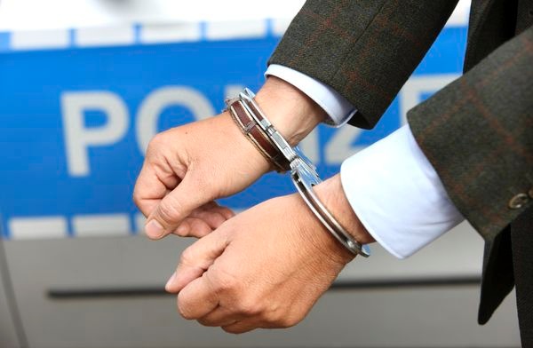 POL-REK: Zwei Festnahmen nach Diebstahl von einem Pkw- Pulheim