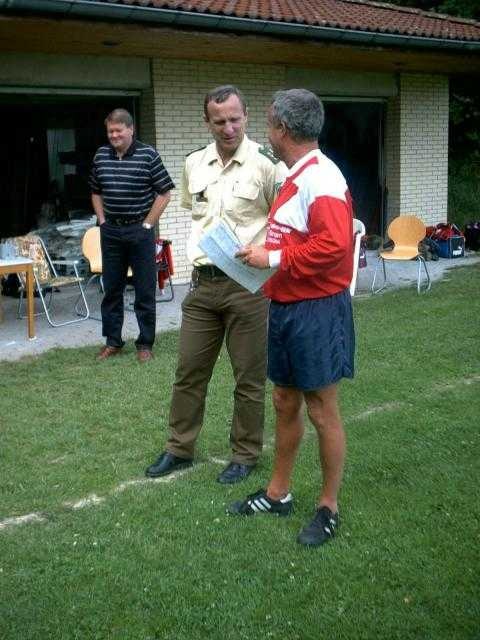 POL-GOE: (755/03) 2. Göttinger Faustballturnier: Polizei Göttingen belegt Platz 1 und 3