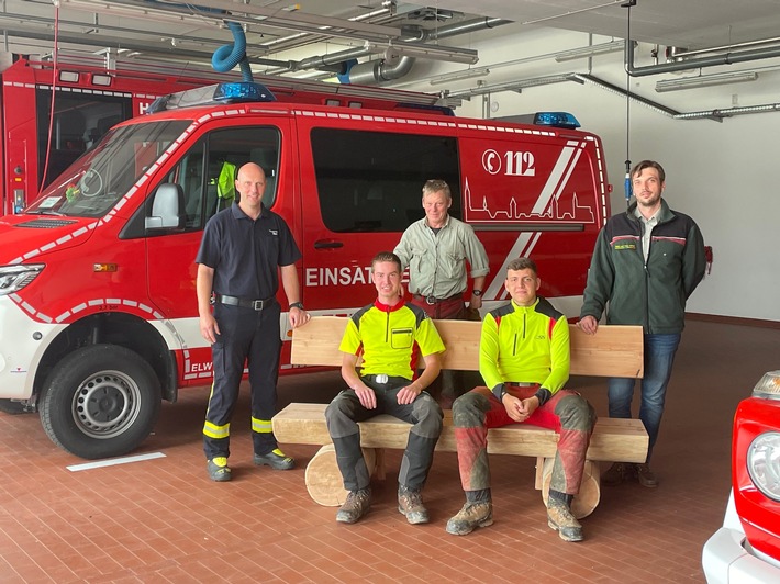 FW-OE: Landesbetrieb Wald und Holz NRW dankt den ehrenamtlichen Einsatzkräften der Feuerwehr
