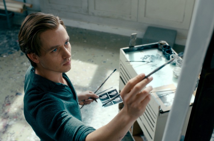 Das Erste: "Werk ohne Autor": Free-TV-Premiere des Kinofilms über drei Epochen deutscher Geschichte mit Tom Schilling, Paula Beer und Sebastian Koch am 28. Dezember 2020 im Ersten