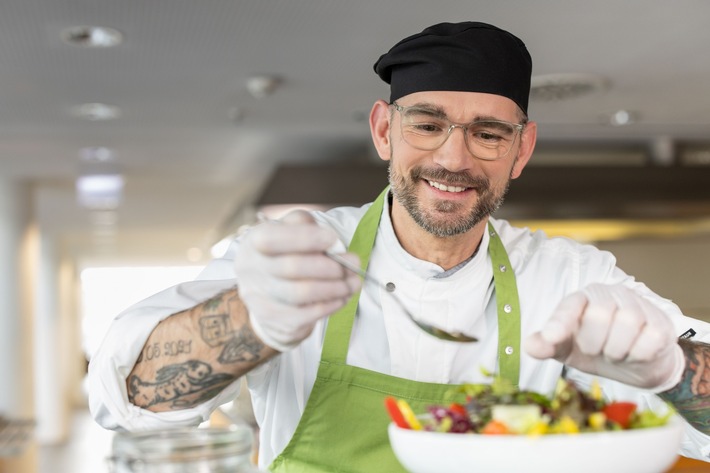 Pressemitteilung: "Von Schnüsch bis Franzbrötchen: Die WISAG Catering bringt den Norden auf den Teller"