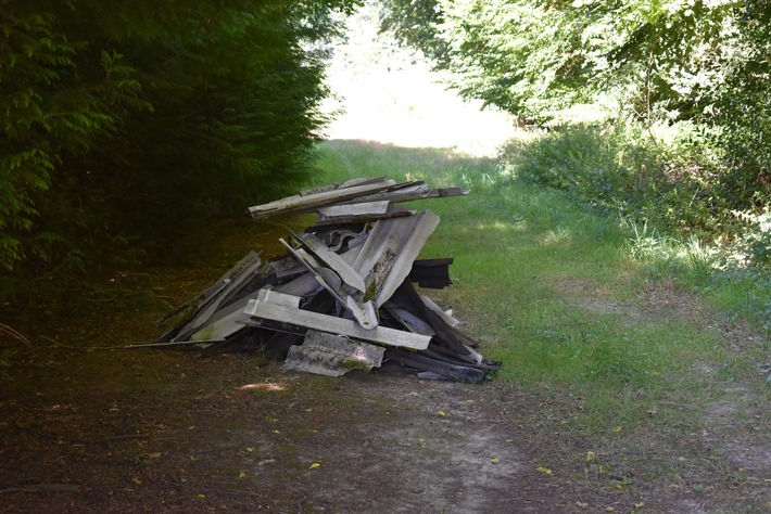 POL-OS: Bissendorf: Zeugenaufruf nach illegaler Müllentsorgung von Eternitplattten