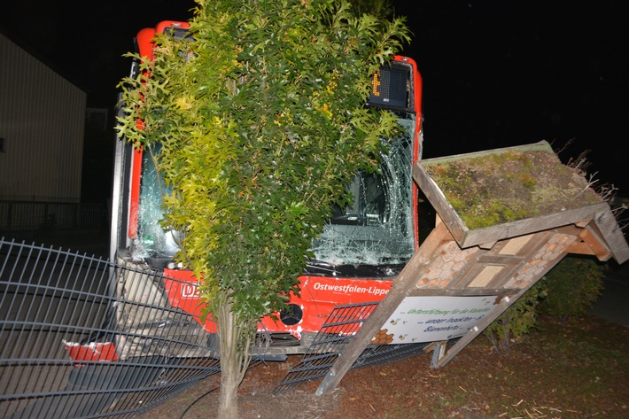 POL-HF: &quot;Wilde Fahrt&quot; mit Gelenkbus- Hoher Sachschaden durch Unfälle